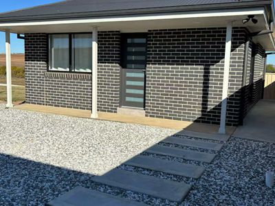 8 Jarvis Street, Llanarth