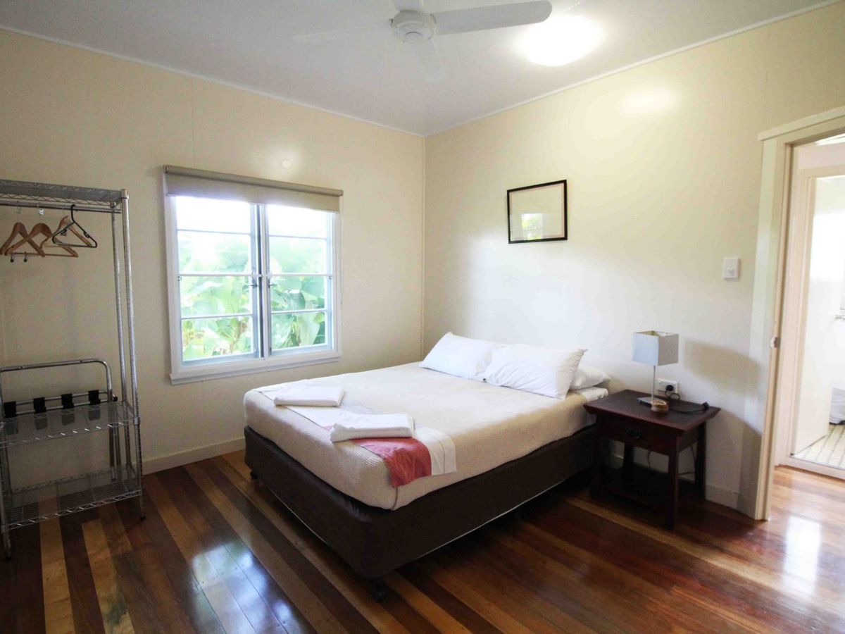7 SEVERIN STREET, Tinaroo