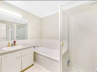 Multi Units / 36 Rusthon St, Runcorn