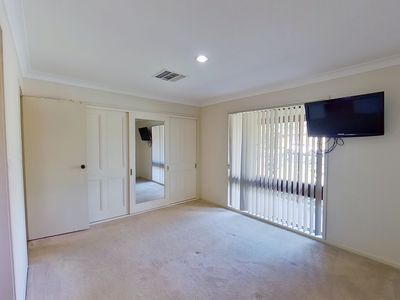 24 Belmore Place, Dubbo