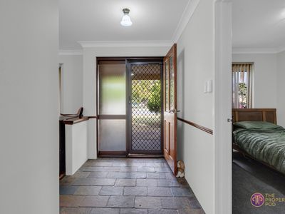 33 Redheart Drive, Thornlie