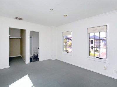 52 Central Park Avenue, Maribyrnong