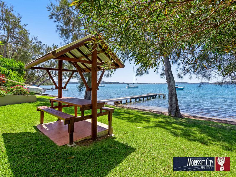 11 Beach Road, Balcolyn