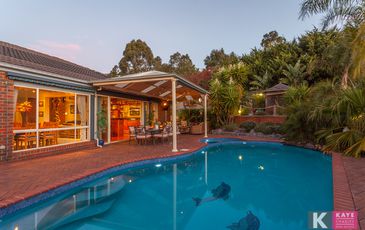 13 Castle Court, Beaconsfield