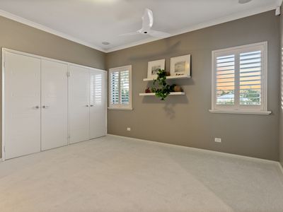 27 Wright Cres, Bayswater