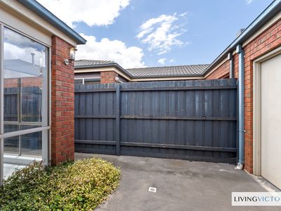 27 Fiona Court, Werribee