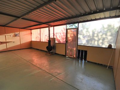 25 Giles Avenue, Newman