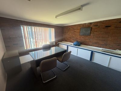 27 CROWN STREET, Tamworth