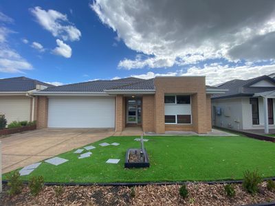 177 Sanctuary Lakes South Boulevard, Point Cook