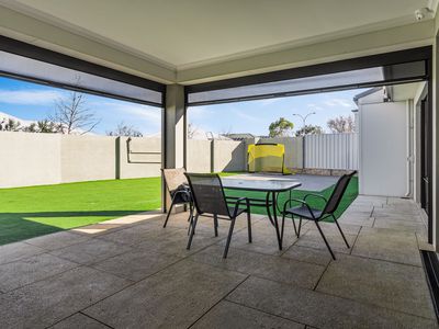 1 Coalseam Street, Ellenbrook