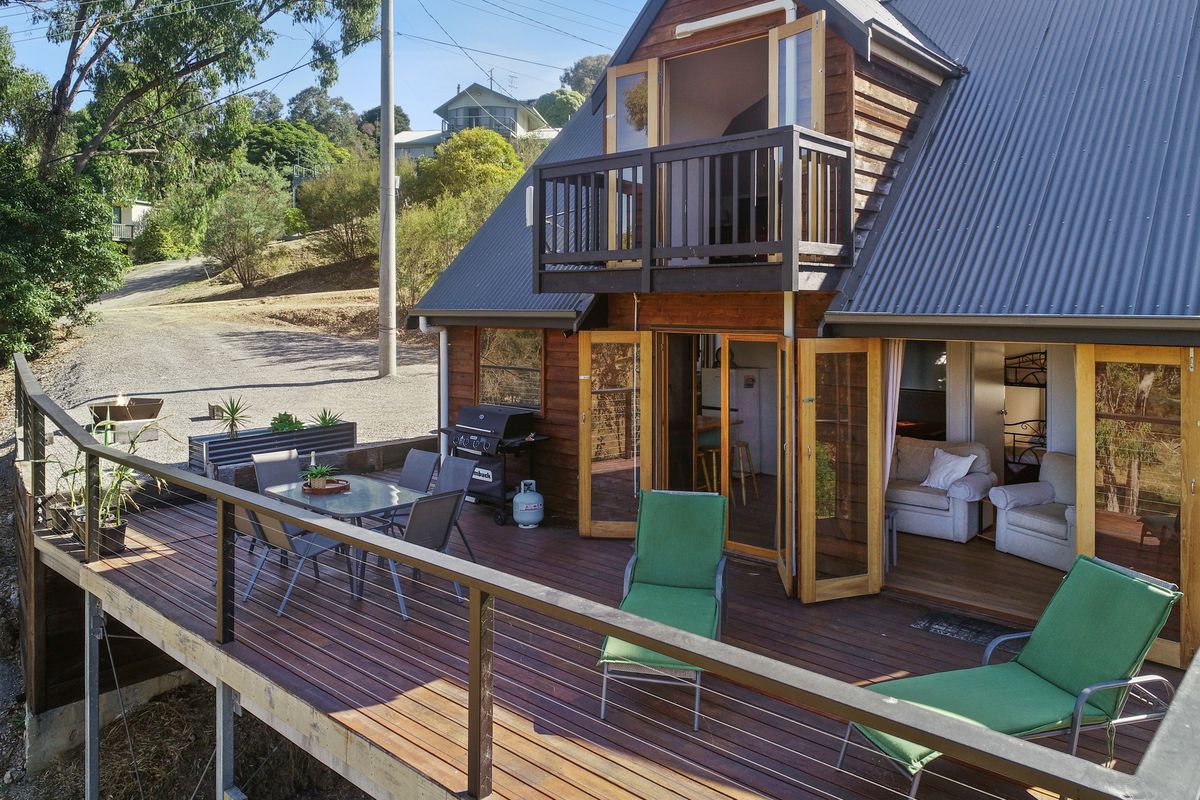 4 Murmuring Way, Goughs Bay