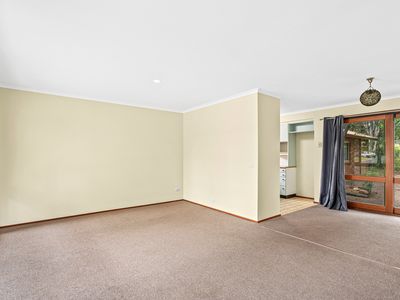 18 Allinga Drive, Oak Flats