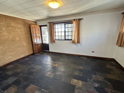 2 / 74 Weringa Avenue, Lake Heights