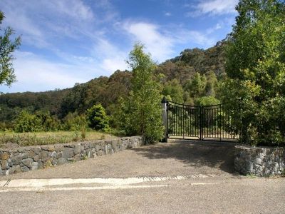589 Woodhill Mountain Road, Berry