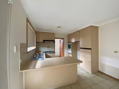 2 / 20 Tolmie Avenue, Werribee