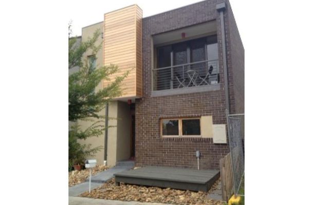 2 / 1-5 Heversham Grove, Greenvale