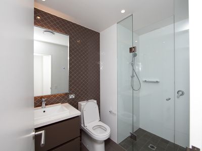 3705 / 21 Scotsman Street, Forest Lodge