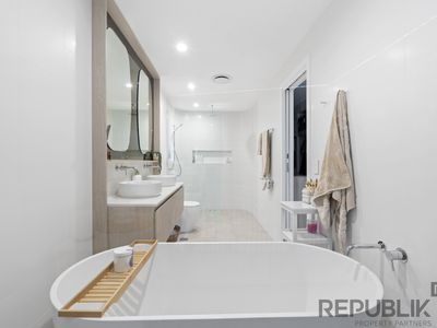 502 / 180 Marine Parade, Labrador