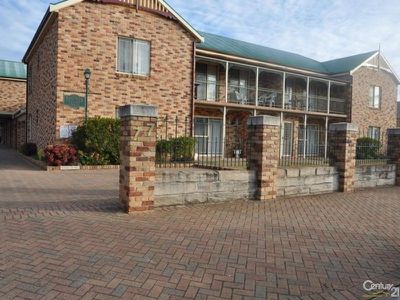 11 / 77 Bultje Street, Dubbo