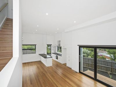 2 / 6 Lansbury Crescent, Highton