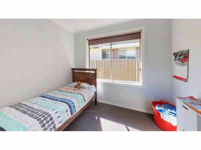 7 Lesley Place, Dubbo
