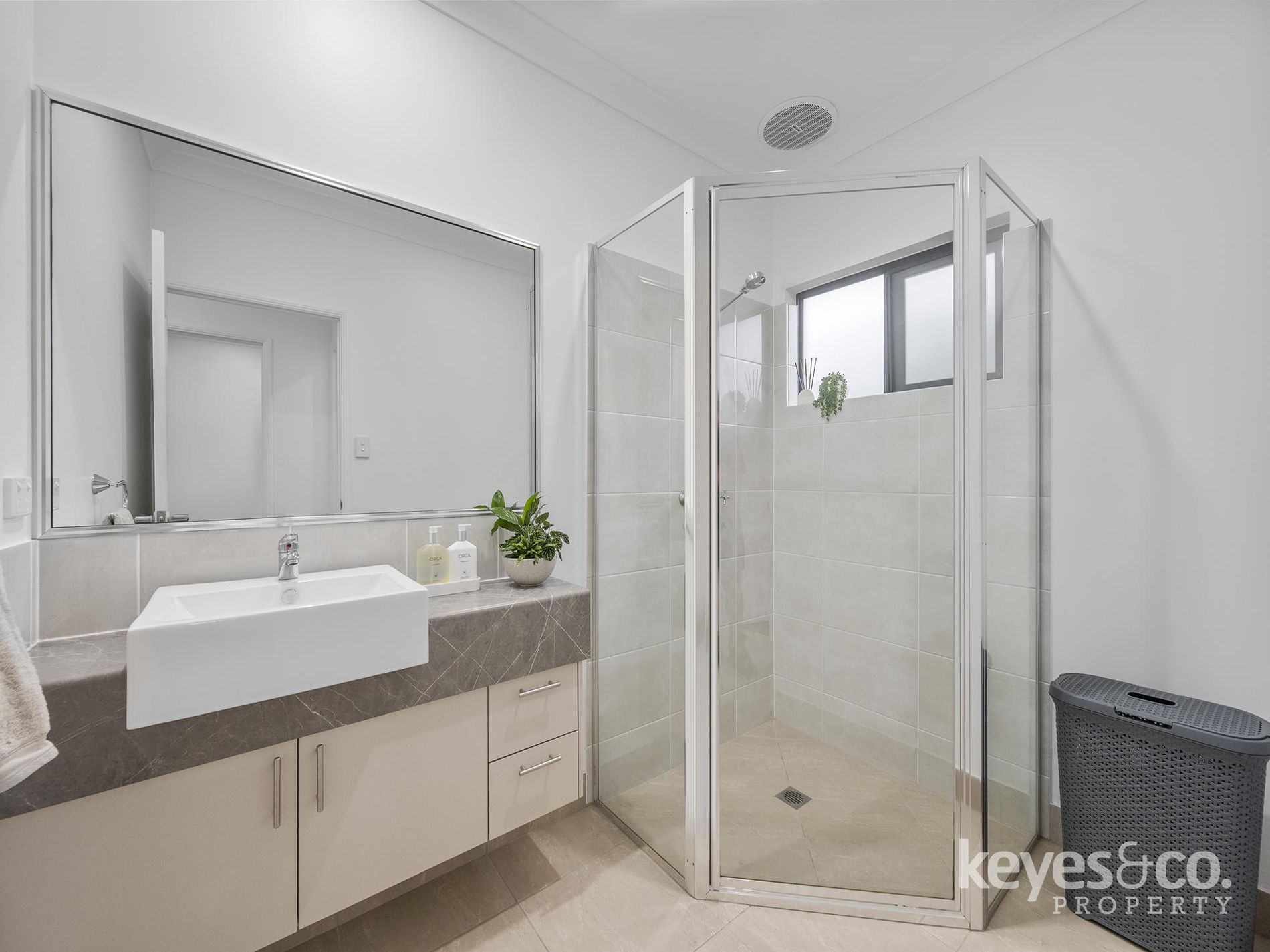 88 River Boulevard, Idalia