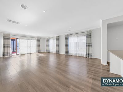 8 Pioneer Street, Craigieburn