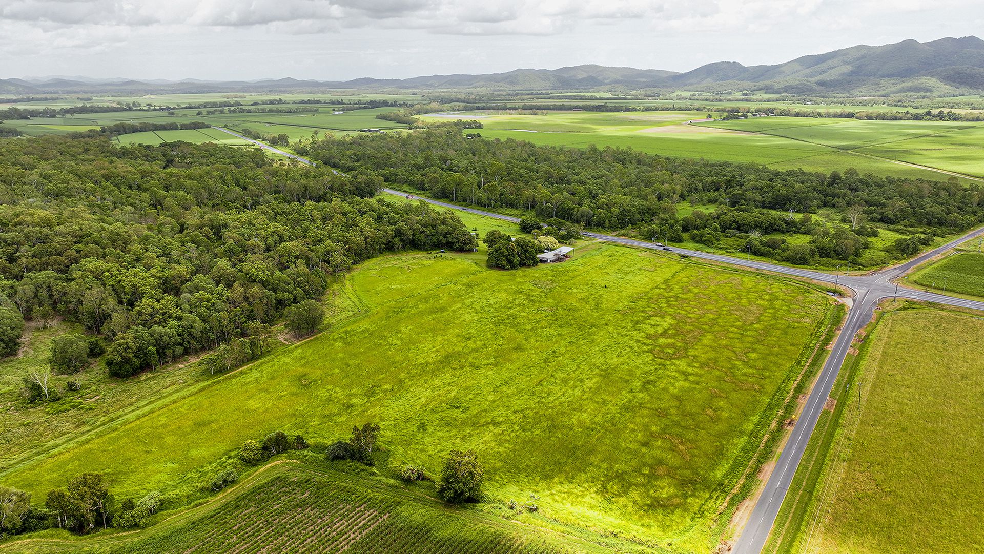 3475 BRUCE HIGHWAY, Kuttabul