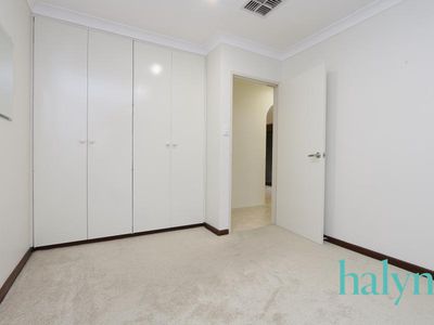 2 / 34 Henley Street, Como