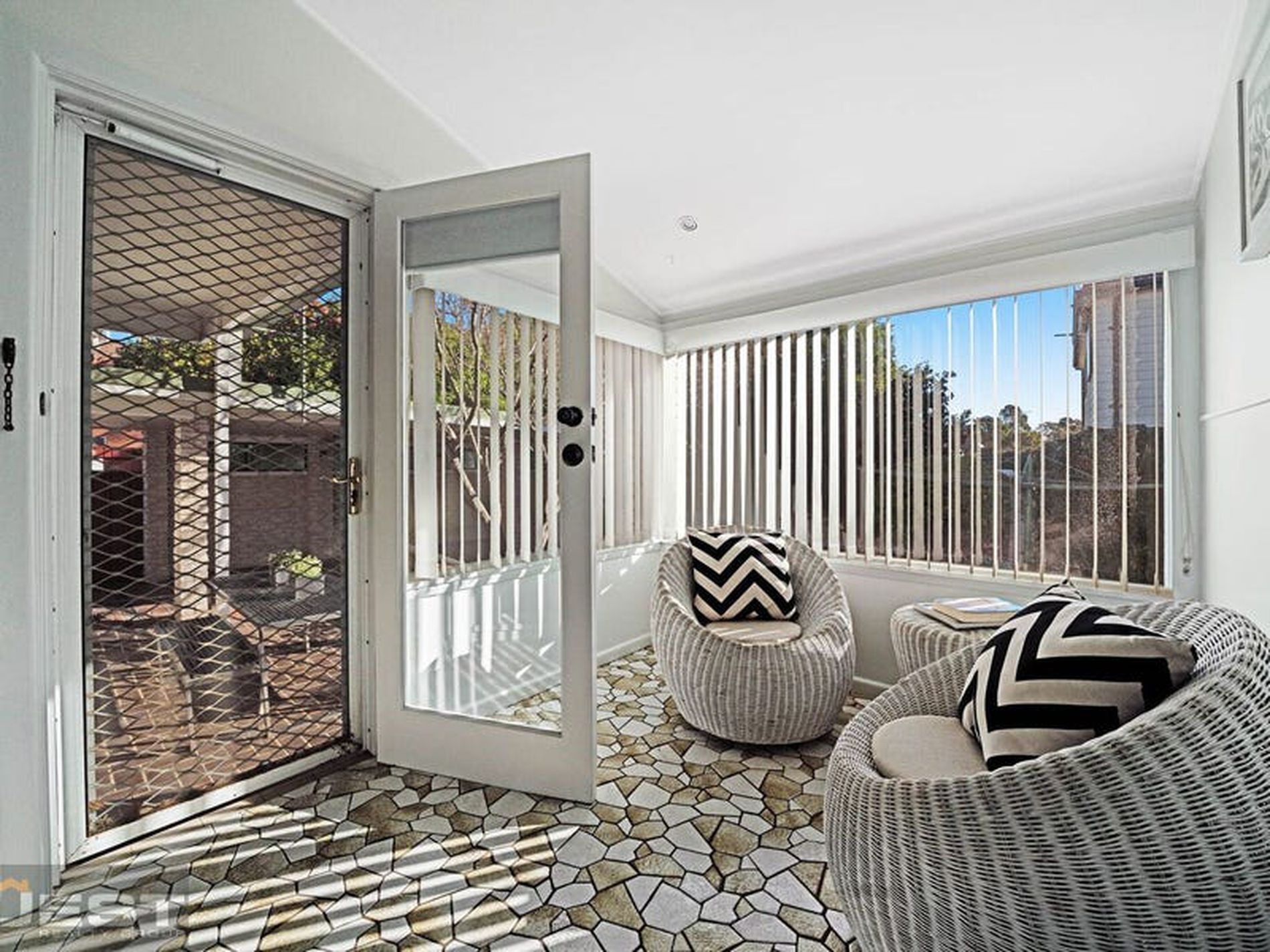 8 Fenwick Avenue, Roselands