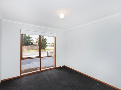 33 Kathleen Crescent, Hoppers Crossing