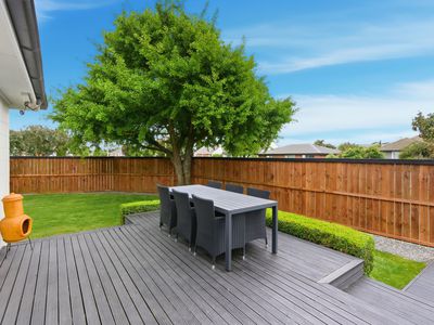 8 Dufek Crescent, Wigram