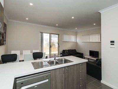 77 / 61 Elvire Street, Viveash
