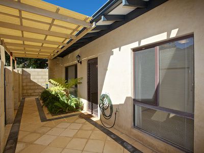 8/9-11 Hinderwell Street, Scarborough
