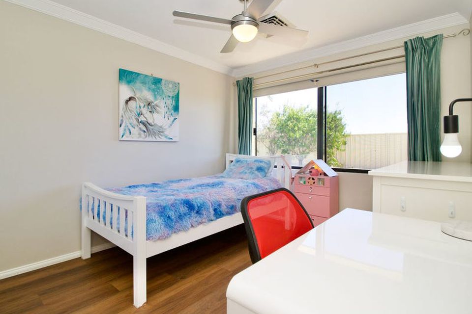 1 Dennis Retreat  , Baldivis