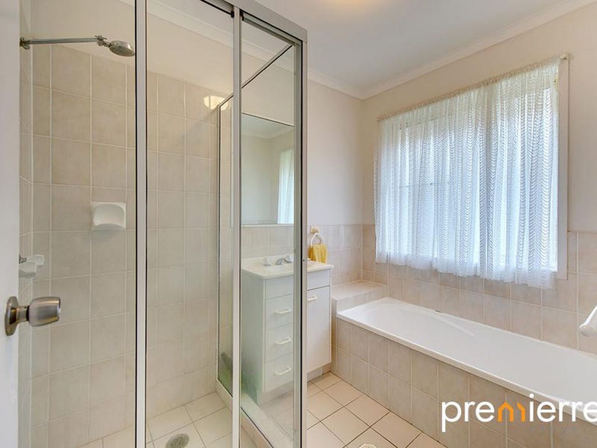 5 Bernadette Crescent, Rosewood