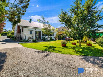 11 Peel Street, Charlton