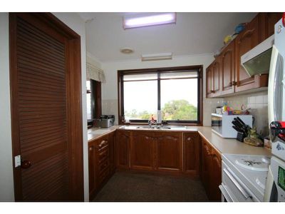 Unit 2 / 53 The Fairway, Tura Beach