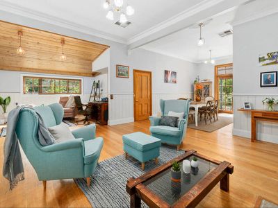 1085 Tabletop Road, Tolmie