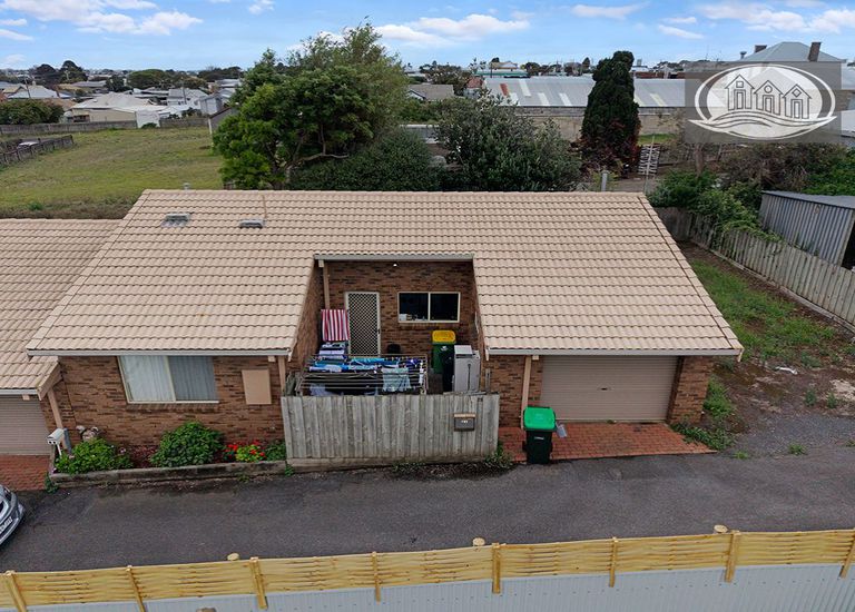 21 Juliani Place, Portland