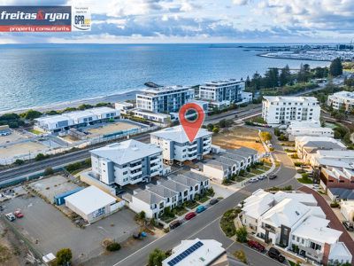 24 / 25 O'Connor Close, North Coogee