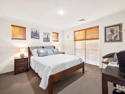 9 Brindabella Cres, Halls Head