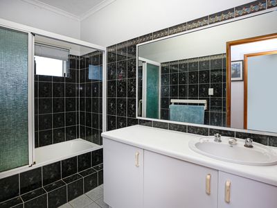 6 ALLAN STREET, Bungalow