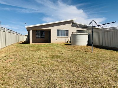 7A Apsley Cr, Dubbo