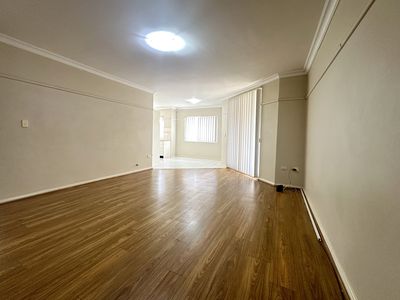 4 / 15-23 Mowle Street, Westmead
