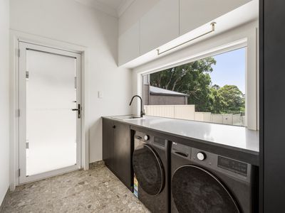 68 East Street, Redwood