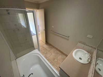 2 / 24 Coolabah Crescent, Hoppers Crossing
