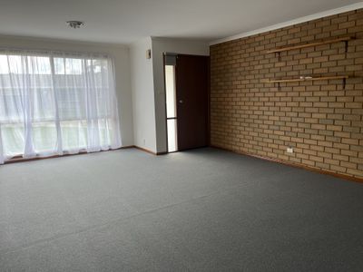 2 / 3-5 Boundary Road, Newcomb