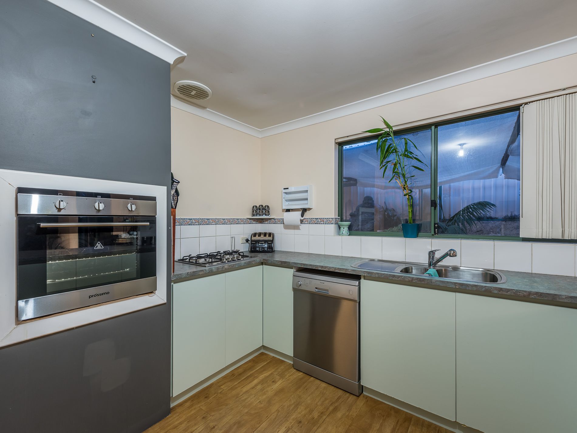 130 Lagoon Drive, Yanchep