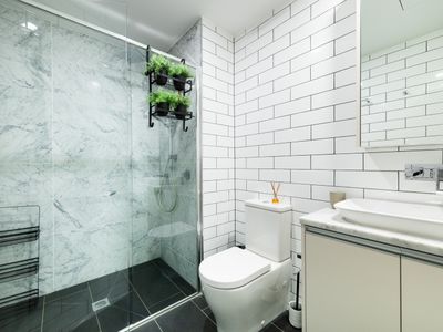 526 / 20 Anzac Park, Campbell